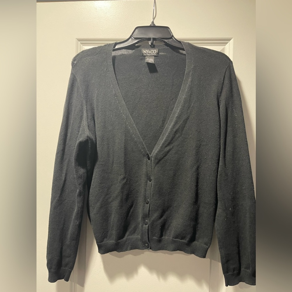 New York & company Sweater size large (read description)